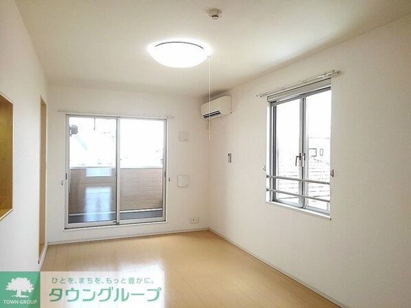 ランドロードU E棟の物件内観写真